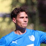 Luca Frenzel von BW Alstedde spielt den Ball.