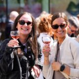 Viel Sonne und gute Laune auf dem Wochenmarkt: Viele Dortmunder haben das Wetter am Samstag (26. April) genossen.
