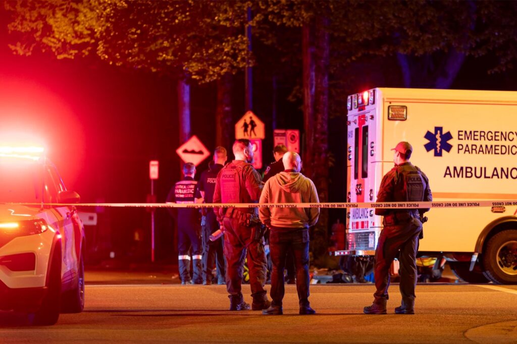 Die Polizei von Vancouver sichert den Tatort, nachdem ein Auto auf dem Lapu Lapu Festival in eine Menschenmenge gefahren ist. 