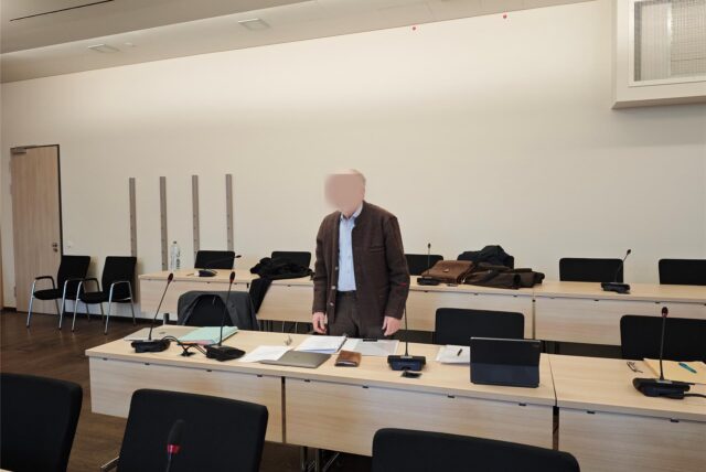 Hat vergeblich um einen Freispruch gekämpft: Der Sterbearzt aus Datteln beim ersten Prozess im Essener Landgericht (Foto Archiv).