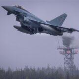 Einer von insgesamt sechs Eurofightern der Bundeswehr startet im Oktober 2023 zu einem mehrstündigen Flug zu einer Militärübung nach Jordanien.