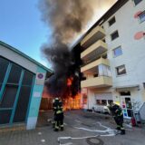 Ein Brand an der Oesterholzstraße in Dortmund verursachte viel Rauch