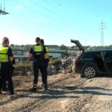 Endstation Autobahnbaustelle: Am Morgen des 1. Mai löste eine Polizeikontrolle im Zusammenhang mit der Technoparty „Mayday“ in Dortmund eine Fluchtfahrt aus, die erst in einer Autobahnbaustelle bei Unna endete. Zwei der vier Insassen versuchten noch, zu Fuß davon zu kommen – vergeblich.