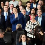 Friedrich Merz (l), Unions-Kanzlerkandidat und CDU-Bundesvorsitzender, Lars Klingbeil (Mitte l), SPD-Fraktions- und Bundesvorsitzender, und Saskia Esken (MItte r), SPD-Bundesvorsitzende.