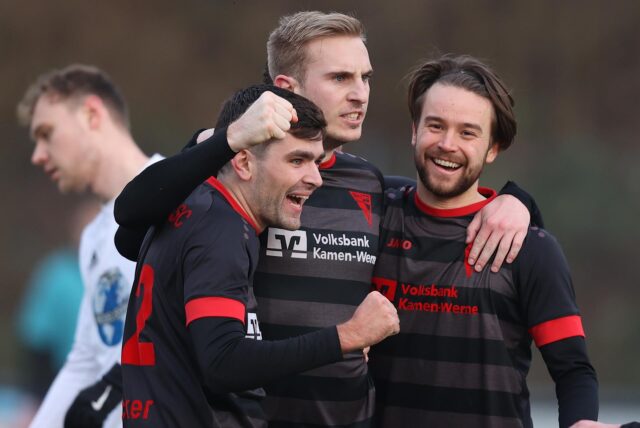 Jubelbild vom Werner SC mit Nico Holtmann und Robin Przybilla.