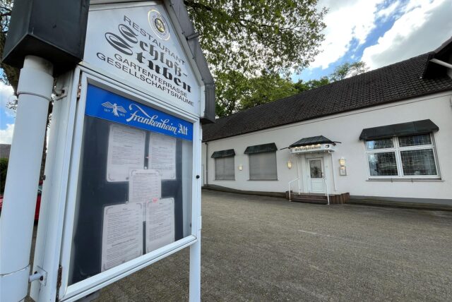 Die Frontansicht des Restaurants Schloßstuben in Opherdicke.