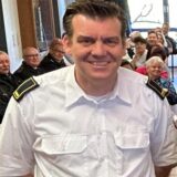 Bei der Verabschiedung von Olaf Weischenberg (3.v.l., zwischen seiner Frau Christiane und Bürgermeister Dirk Wigant) war Christian Luppa (l.) bereits als Stellvertreter Weischenbergs an seiner Seite.