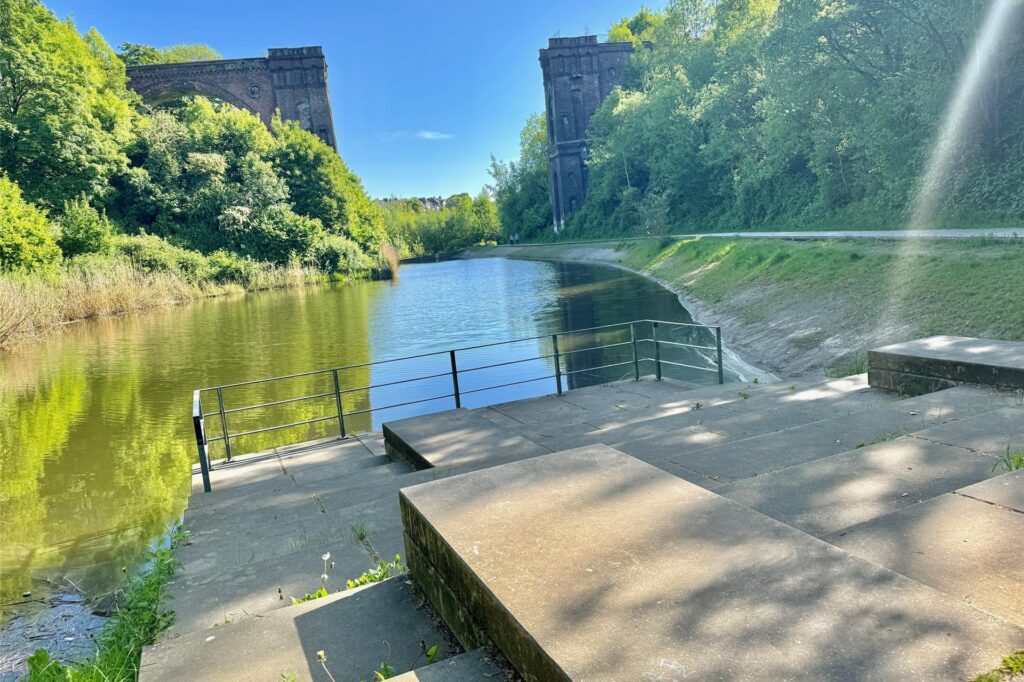 Der See vor dem Hörder Viadukt