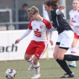 Duell um den Ball.
