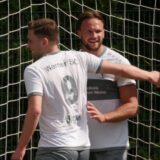 Jason Jäger und Jannik Prinz vom Werner SC jubeln.