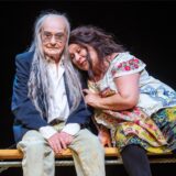 Roberto Ciulli und Eva Mattes in „S wie Schädel“