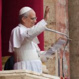 Der neue Papst Leo XIV. nutzt sein Gebet für einen Friedensappell.