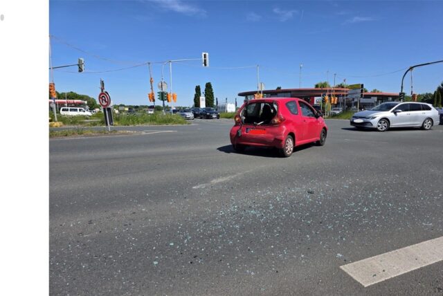 Bei einem Unfall nahe dem Kamen Karree sind am Montagnachmittag (12.5.25) zwei Autos zusammengestoßen. Es gab offenbar einen Leichtverletzten.