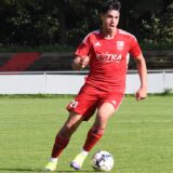 Denis Czarnecki vom Lüner SV am Ball.