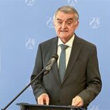 NRW-Innenminister Herbert Reul (CDU) sieht die Ermittlungen im Spionagefall am Anfang.