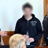 Der Angeklagte im Gerichtssaal.