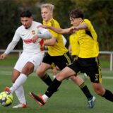 Spieler im Zweikampf