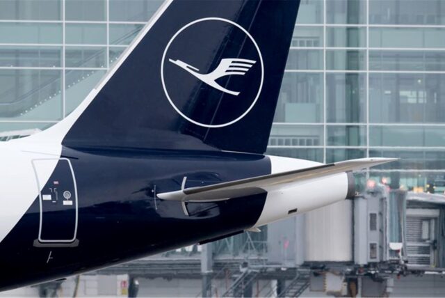 Wegen eines medizinischen Notfalls ist eine Lufthansa-Maschine mit 205 Menschen an Bord zehn Minuten ohne aktiven Piloten im Cockpit geflogen.