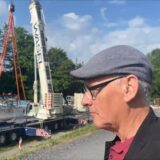 Rund 60 Tonnen verteilt auf 40 Metern stehen an ihrem Platz. Die neue IGA-Brücke über die Kamener Straße ist angekommen. Am Sonntag (18. 5.) floss darunter schon wieder der Verkehr – früher als geplant.