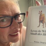 Buchcover „Stadt der Hunde“