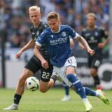 Joel Grodowski im Zweikampf.