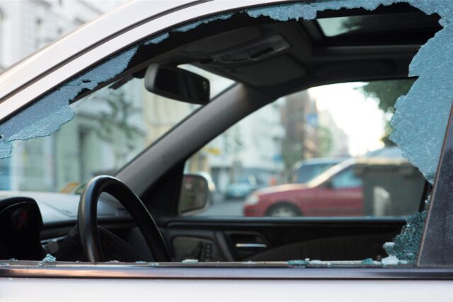 Eine Reihe von Autoaufbrüchen hat am Samstag (24.5.) für Ärger im Kreis Unna gesorgt: