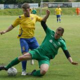 George-Alexandru Chirita (l.) setzte sich mit seinem FC Romania Unita gegen den SuS Oberaden um Kevin Golly durch.