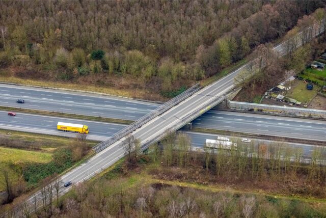 Luftbild von einem Abschnitt der A2 im Bereich der Brücke Hammer Straße.