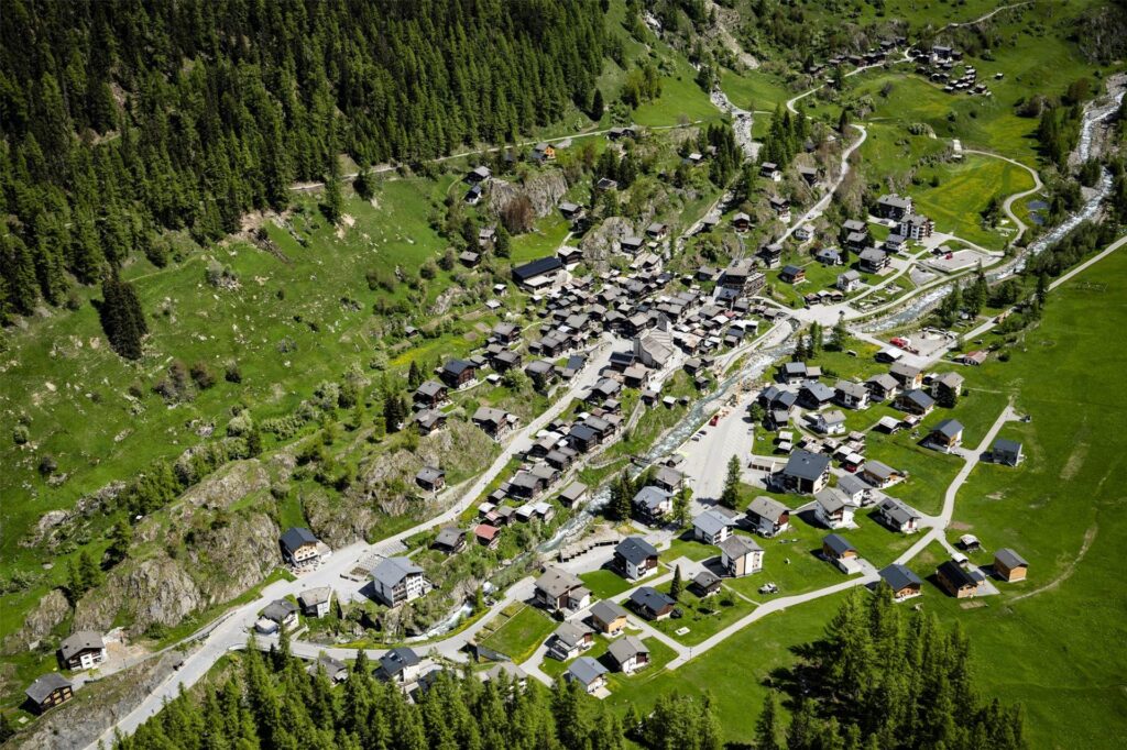 Das Dorf Blatten im Lötschental ohne Einwohner am 23. Mai 2025. Das Dorf Blatten im Lötschental ohne Einwohner am 23. Mai 2025.