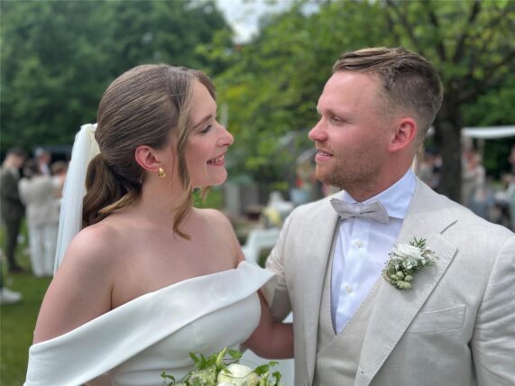 Elies und Sebastian Brinkert haben bei „klein glücklich“ in Datteln geheiratet.