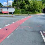 Autos fahren über die Kreuzung Werler Straße/Morgenstraße