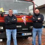 Unmittelbar vor dem Start: Marcel Knappe und Thore Aschmann passieren das Starttor.