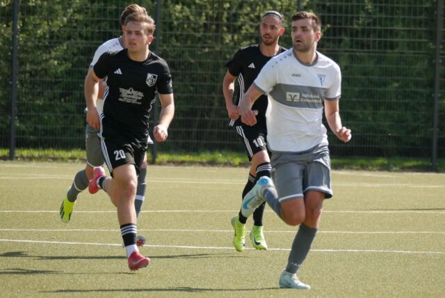 Leon Becker vom Werner SC im Lauf