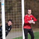 Frederik Krusel (r.) musste beim 1:5 in Rhynern fünf Mal hinter sich greifen.