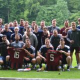 Die Mannschaft von BR Billmerich verabschiedete Lukas Kleff (unten, 4.v.l.) und Fabian Pickull (unten, 2.v.r.).