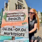 Louisa Noack von der Veranstaltung-Agentur vor dem Aplerbecker Amtshaus.