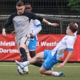 Zwei Spieler im Duell.