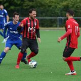 Gurbet-Spor-Bergkamen-Spieler im Zweikampf.