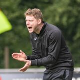 Kevin Schulzki feuert seine Mannschaft an