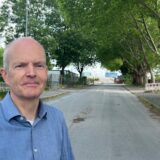Hartmut Koch vom Klimabündnis steht dort, wo die Hoeschallee in Dortmund auf die Hildastraße treffen soll