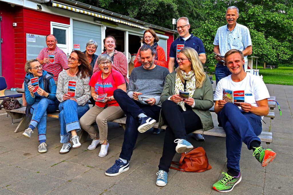 Das Team des Elsebades in Schwerte-Ergste ist auf einem Gruppenbild zu sehen. 