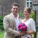 Stefanie Klöcker und Dennis Mayer haben auf Schloss Bladenhorst geheiratet.