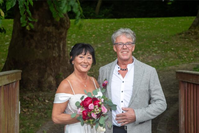 285 Petra (geborene Scheer) und Martin Schäfer haben am Haus Goldschmieding ihre standesamtliche Hochzeit gefeiert.