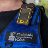 Die Rheinbahn testet bereits Bodycams für ihre Ticketkontrolleure.