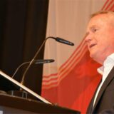 Manfred Schnieders auf dem Verbandstag des Fußball- und Leichtathletik-Verbandes Westfalen (FLVW) am Samstag in der Stadthalle Kamen.
