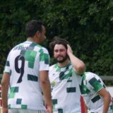 Jubelnde Spieler des SV Stockum.