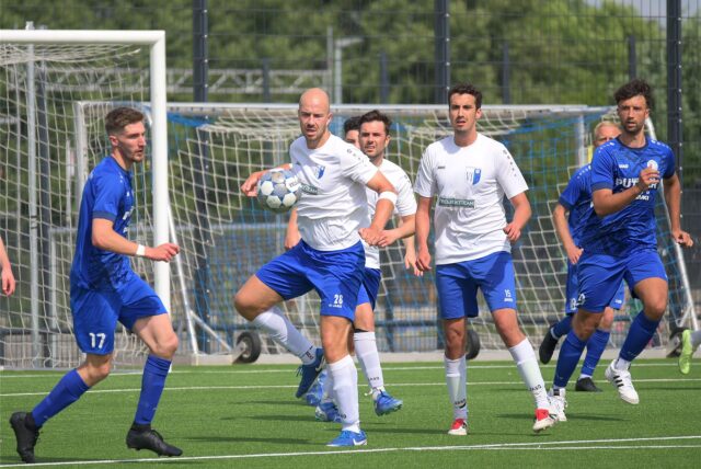 Spielszene aus dem Spiel des VfL Schwerte gegen VfB Westhofen.