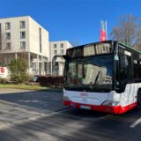 Die Johanniter-Klinik am Rombergpark muss evakuiert werden. Im Jahr 2023 wurden dafür auch Busse von DSW21 eingesetzt.