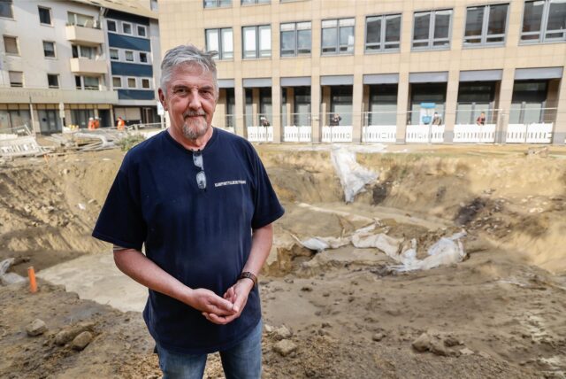Karl-Friedrich Schröder (62) vom Kampfmittelräumdienst der Bezirksregierung Arnsberg