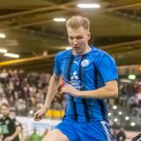 Pascal Wieczorek im Zweikampf bei einem Hallenturnier